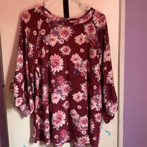 Super cute soft flower shirt